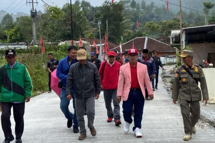 Pembangunan jalan penghubung di Cianjur ditargetkan tuntas Februari Pembangunan jalan penghubung di Cianjur ditargetkan tuntas Februari