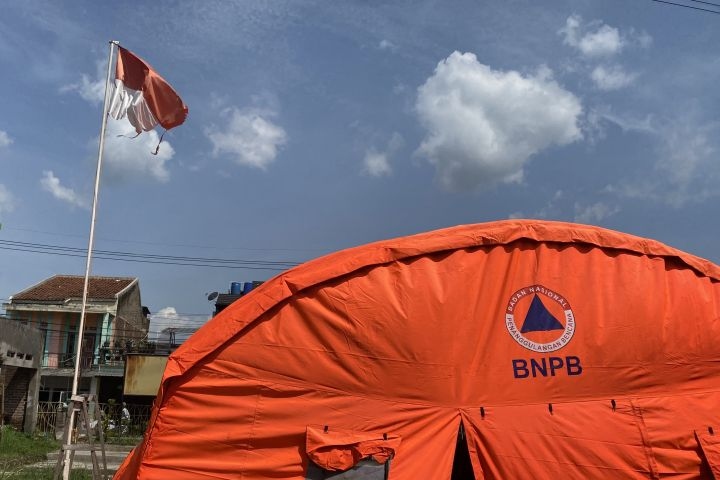 BPBD Bandung siapkan tenda pengungsi korban terdampak puting beliung BPBD Bandung siapkan tenda pengungsi korban terdampak puting beliung