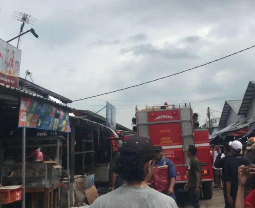 22 Februari 2023: Kebakaran terjadi di Pasar Gedebage Kota Bandung