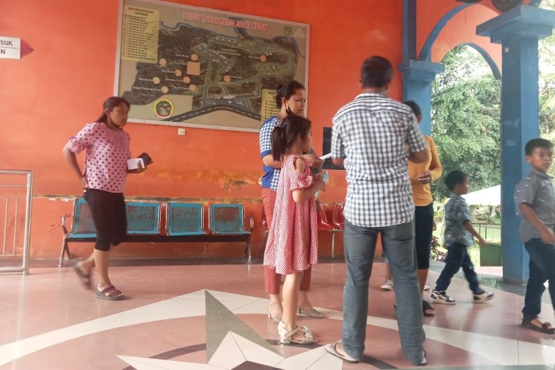 140 wisawatan kunjungi Medan Zoo pada Hari Raya Imlek