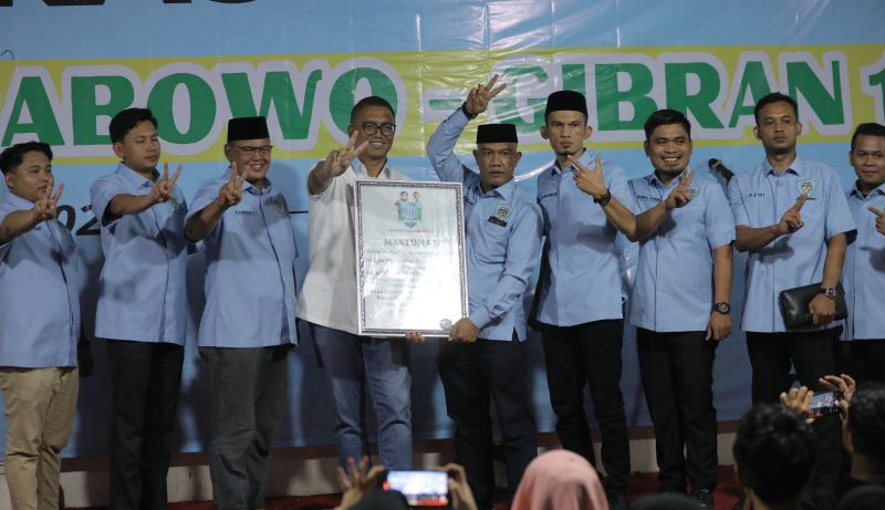 Hari ke-73 kampanye, kelompok relawan masih deklarasi dukung Paslon 02 Hari ke-73 kampanye, kelompok relawan masih deklarasi dukung Paslon 02