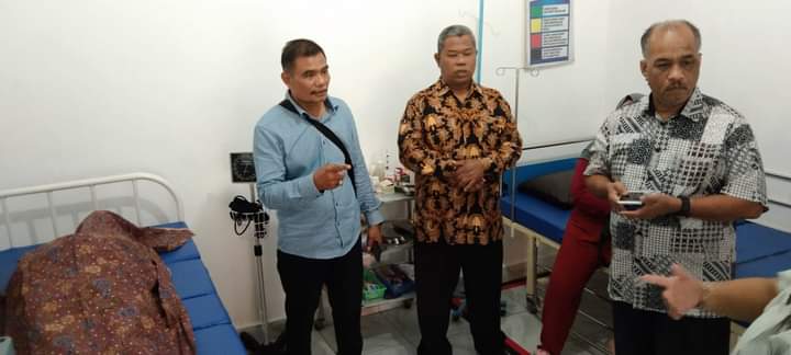 Diduga kelelahan seorang anggota KPPS Pemilu di Langkat meninggal dunia Diduga kelelahan seorang anggota KPPS Pemilu di Langkat meninggal dunia