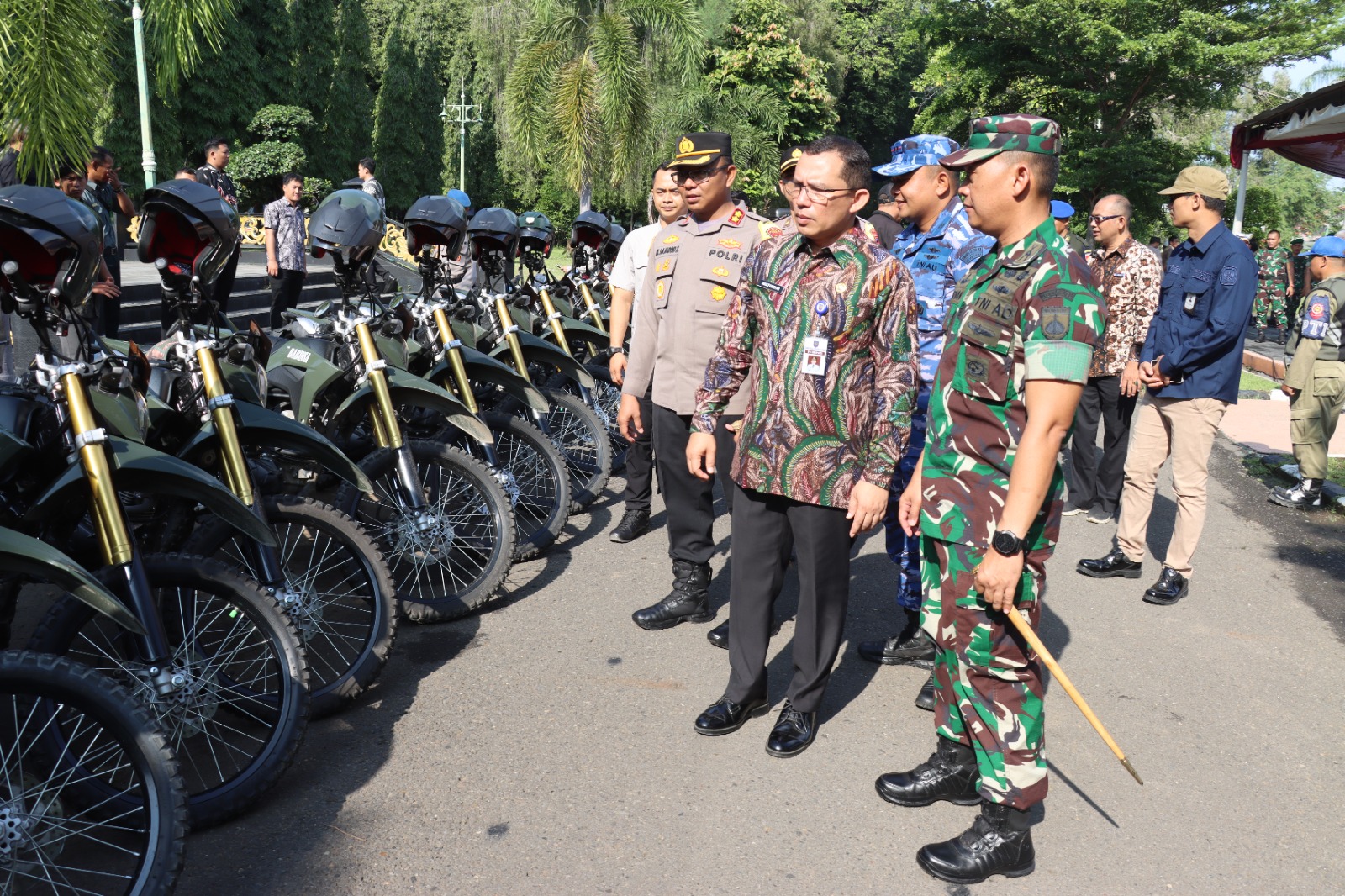 Pj Bupati dan Polres Tegal gelar apel pergeseran pasukan pengamanan Pemilu 2024 Pj Bupati dan Polres Tegal gelar apel pergeseran pasukan pengamanan Pemilu 2024