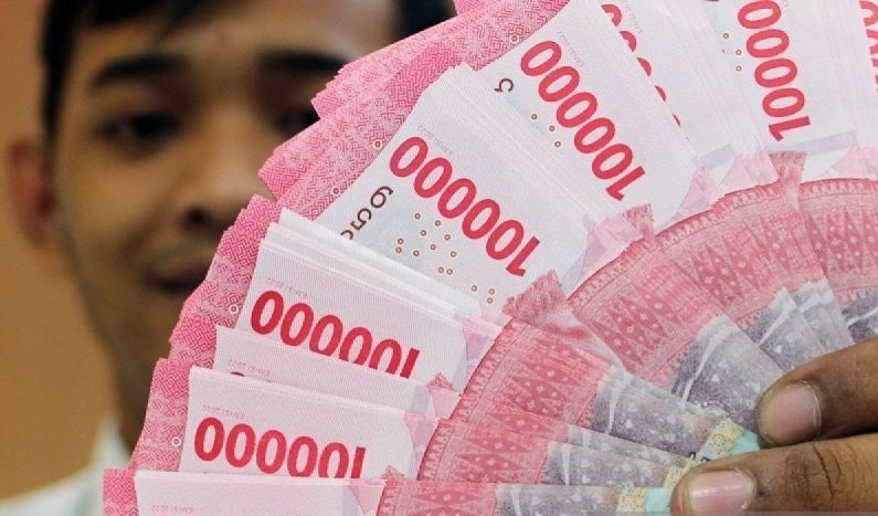 Rupiah Jumat pagi naik 39 poin menjadi Rp15.726 per dolar AS