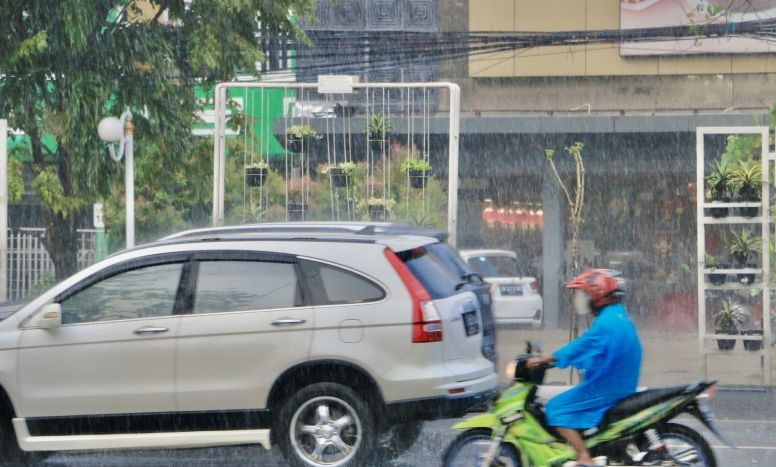BMKG ingatkan potensi hujan lebat terjang mayoritas daerah