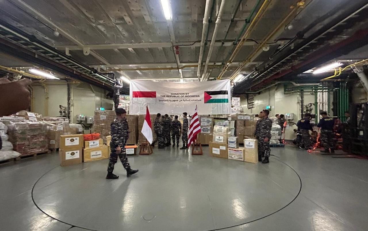 Bantuan kemanusiaan BAZNAS RI untuk Palestina tiba di Pelabuhan El Arish, Mesir Bantuan kemanusiaan BAZNAS RI untuk Palestina tiba di Pelabuhan El Arish, Mesir