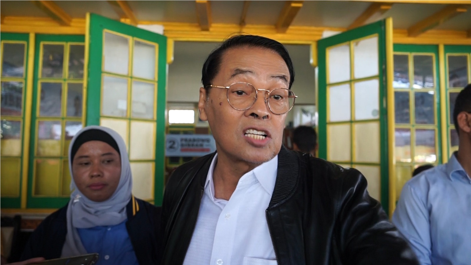 Dituding bansos menumpuk di kantor Golkar DIY, Ketua DPD sebut Hasto asal <i>ngomong</i> Dituding bansos menumpuk di kantor Golkar DIY, Ketua DPD sebut Hasto asal <i>ngomong</i>
