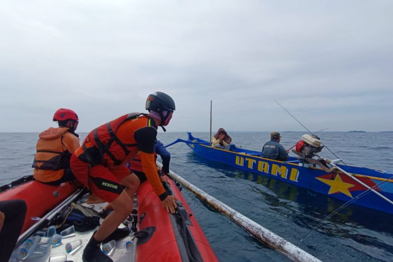 Tim SAR temukan pemilik perahu yang terdampar di Dermaga Lombok Timur Tim SAR temukan pemilik perahu yang terdampar di Dermaga Lombok Timur