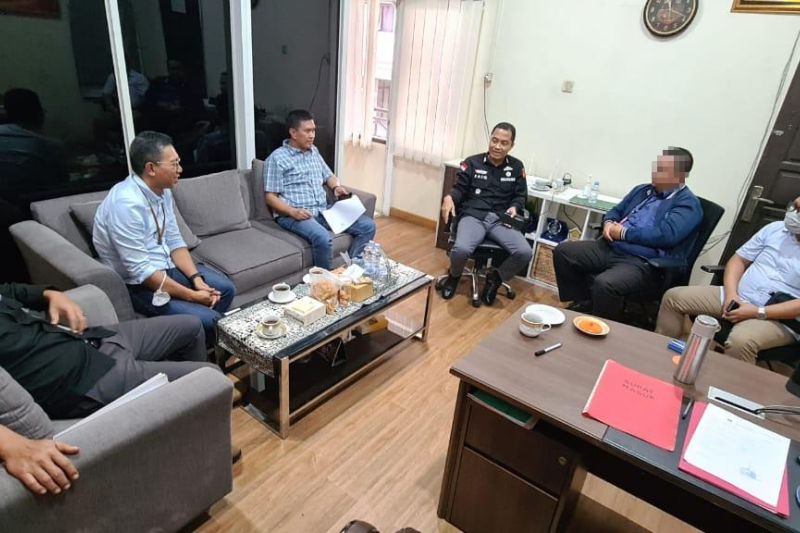 Kanwil DJP Banten serahkan tersangka tindak pidana pajak ke Kejari Kanwil DJP Banten serahkan tersangka tindak pidana pajak ke Kejari
