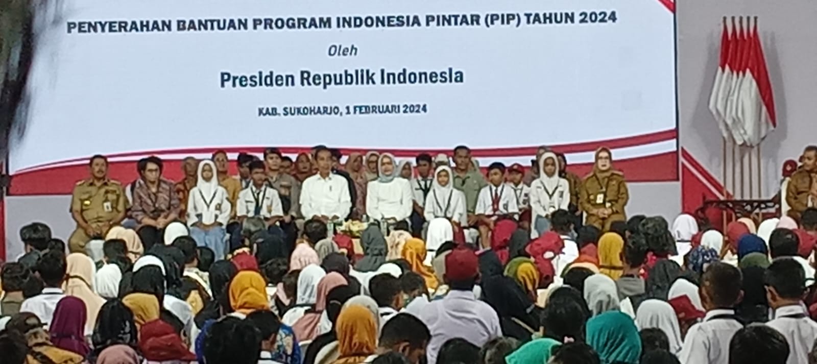 Ditanya presiden sudah dapat BLT, warga tanya balik soal Elnino Ditanya presiden sudah dapat BLT, warga tanya balik soal Elnino