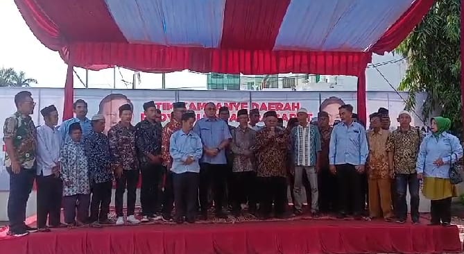 Forum Ulama Mubaligh Sumbar deklarasi dukung Prabowo-Gibran di Pilpres 2024 Forum Ulama Mubaligh Sumbar deklarasi dukung Prabowo-Gibran di Pilpres 2024