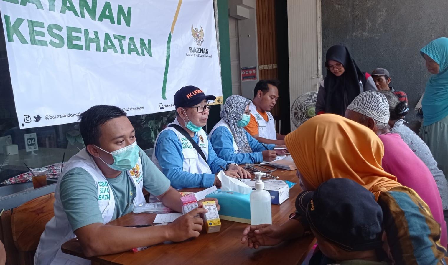 Banjir di Demak, BAZNAS tanggap bencana bantu evakuasi warga Banjir di Demak, BAZNAS tanggap bencana bantu evakuasi warga