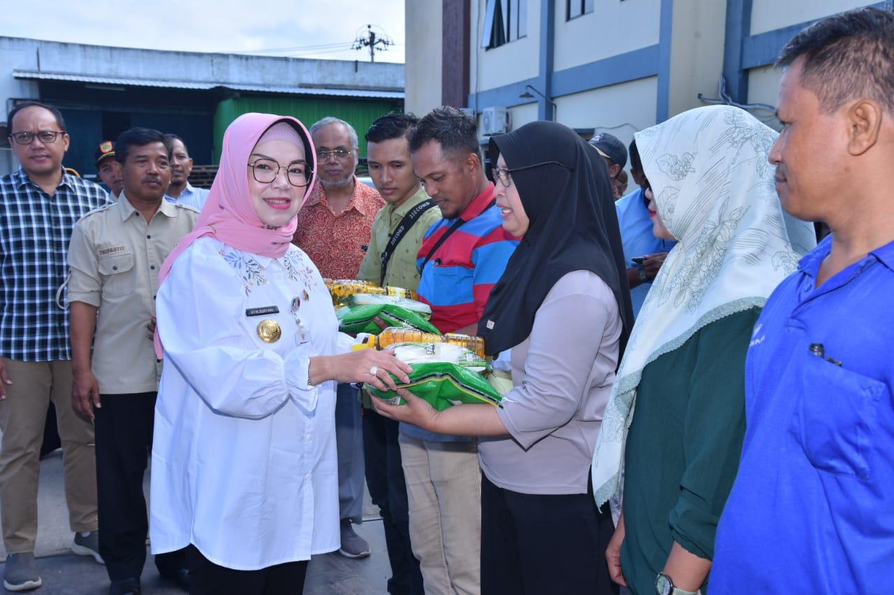 Tekan harga beras, Bupati Sukoharjo lanjutkan pasar pangan murah Tekan harga beras, Bupati Sukoharjo lanjutkan pasar pangan murah
