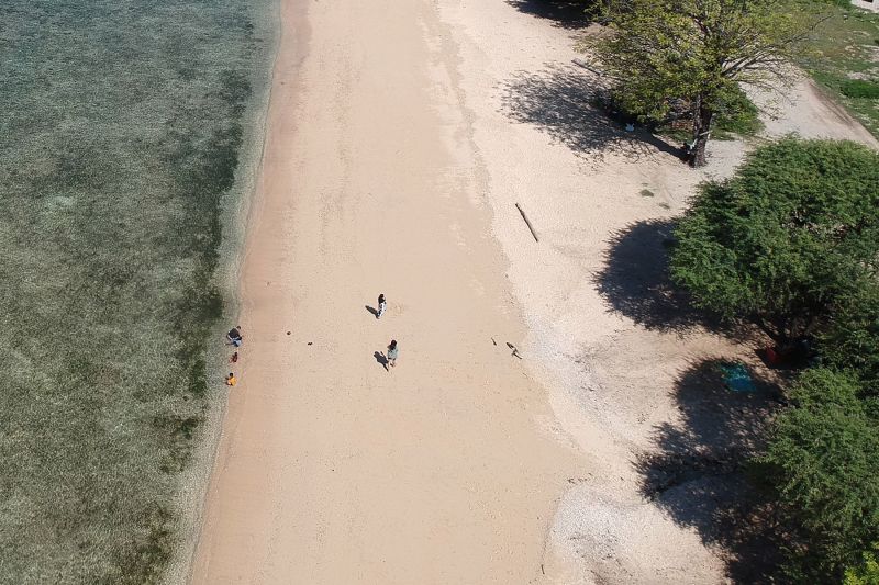 Pengunjung wisata Pantai Kurenai alami penurunan akibat cuaca Pengunjung wisata Pantai Kurenai alami penurunan akibat cuaca