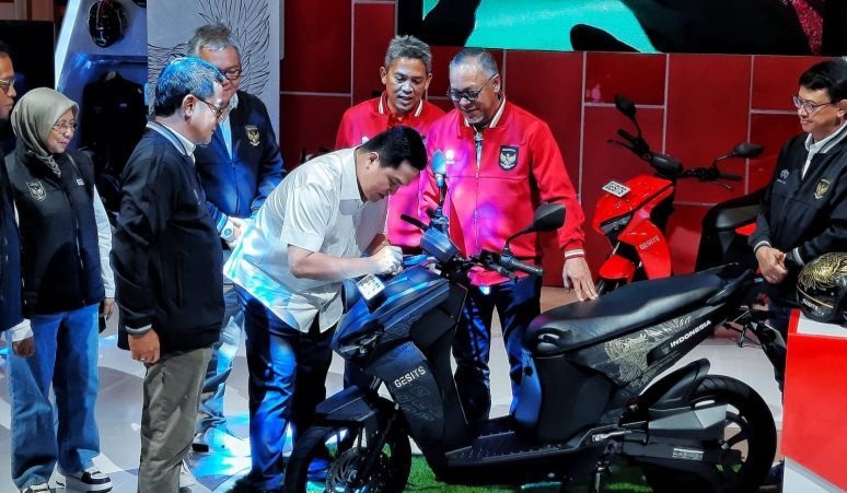 GESITS kolaborasi dengan PSSI hadirkan motor listrik edisi terbatas GESITS kolaborasi dengan PSSI hadirkan motor listrik edisi terbatas