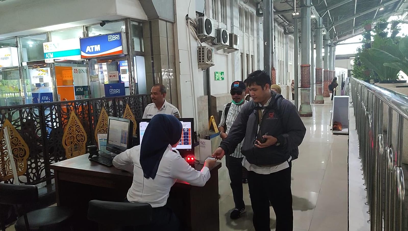 Proyek beautifikasi Stasiun Yogyakarta dimulai hingga 5 bulan ke depan Proyek beautifikasi Stasiun Yogyakarta dimulai hingga 5 bulan ke depan