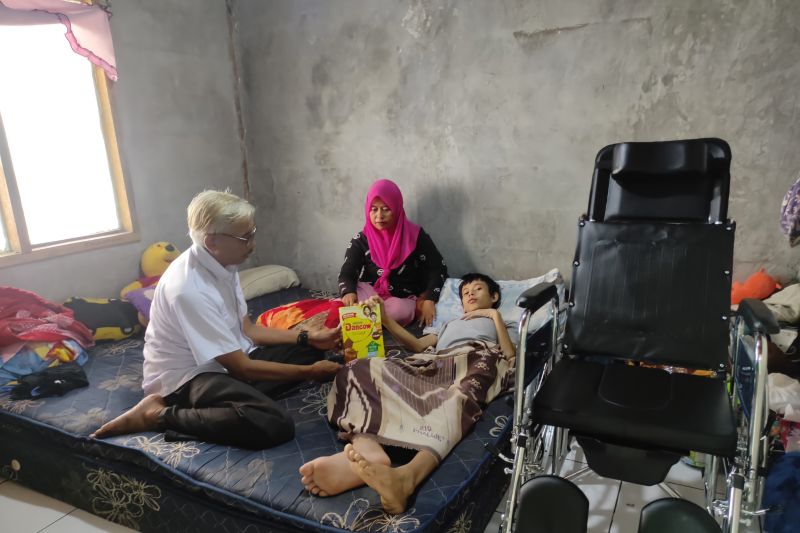 Kemensos bantu remaja pengidap kanker tulang untuk sembuh Kemensos bantu remaja pengidap kanker tulang untuk sembuh
