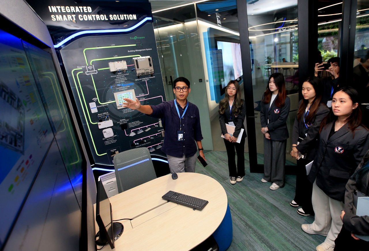 Buka kantor jadi tempat belajar, Daikin terima kunjungan mahasiswa UPH Buka kantor jadi tempat belajar, Daikin terima kunjungan mahasiswa UPH