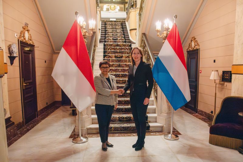 Menlu Retno bahas ekonomi hingga Palestina dengan Menlu Belanda Menlu Retno bahas ekonomi hingga Palestina dengan Menlu Belanda