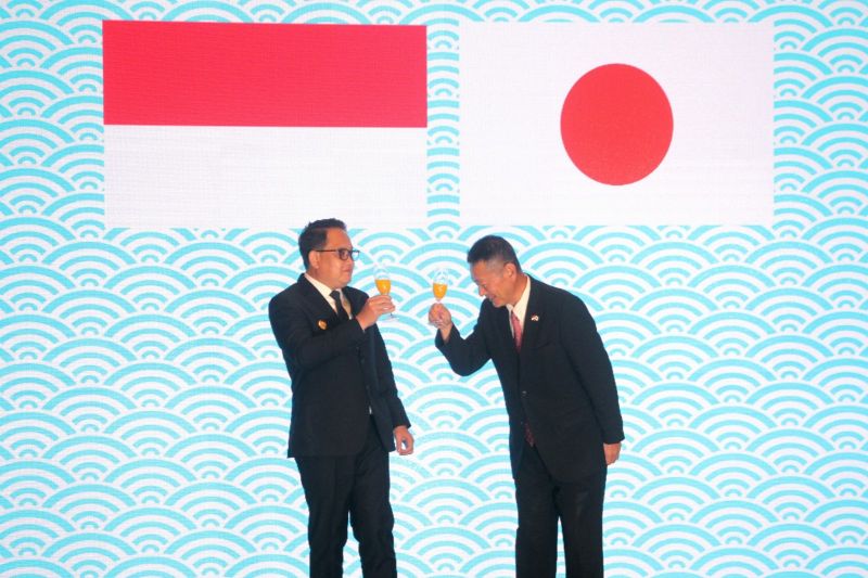 Konjen Jepang tingkatkan hubungan dengan Pemprov Jatim Konjen Jepang tingkatkan hubungan dengan Pemprov Jatim