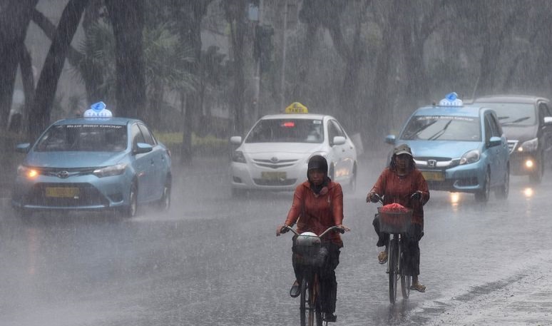 BMKG imbau warga waspada cuaca ekstrem jelang musim pancaroba