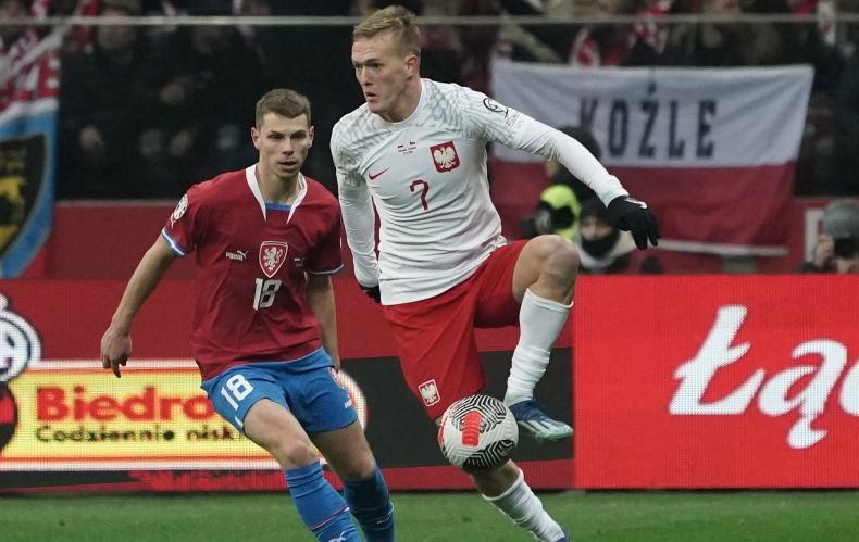 Verona datangkan Karol Swiderski dari klub AS Charlotte FC Verona datangkan Karol Swiderski dari klub AS Charlotte FC