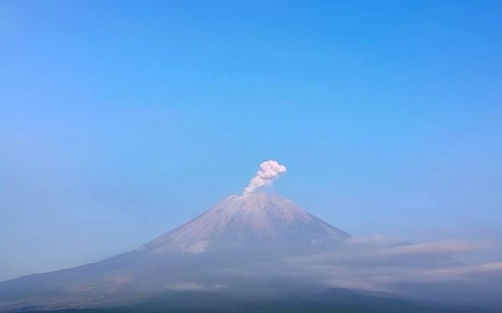 PVMBG ungkap ada sumber magma di kedalaman enam km di Gunung Semeru