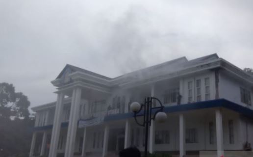 4 Februari 2022: Kantor Bupati Kayong Utara terbakar, banyak arsip hangus dilalap api 4 Februari 2022: Kantor Bupati Kayong Utara terbakar, banyak arsip hangus dilalap api