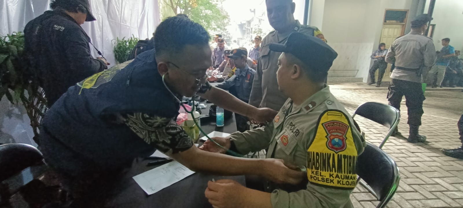 Antisipasi kelelahan, Polisi, TNI, PPK dan PPS jalani pemeriksaan kesehatan Antisipasi kelelahan, Polisi, TNI, PPK dan PPS jalani pemeriksaan kesehatan