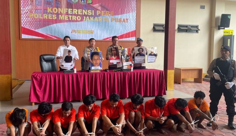 Petugas jaga Polsek Tanah Abang diperiksa terkait 16 tahanan kabur Petugas jaga Polsek Tanah Abang diperiksa terkait 16 tahanan kabur