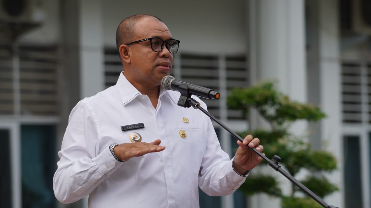 Pimpin apel perdana, Pj Bupati Langkat terapkan 4 prinsip jadi ASN berkualitas Pimpin apel perdana, Pj Bupati Langkat terapkan 4 prinsip jadi ASN berkualitas