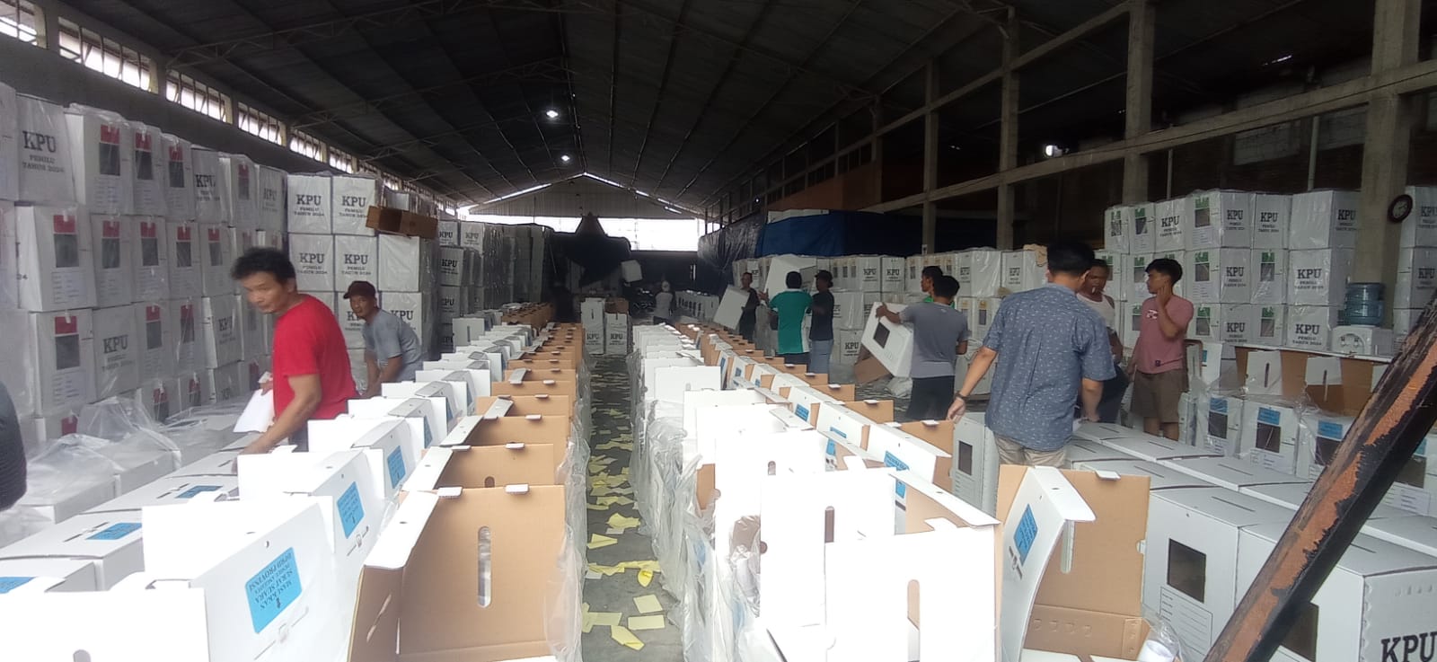 Logistik Pemilu di Sukoharjo mulai dikirim ke PPK