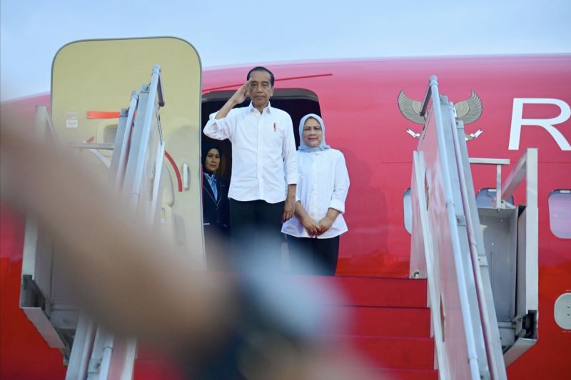Kunjungan Kerja Presiden ke Jawa Tengan untuk serahkan sertifikat tanah hingga hadiri apel santri Kunjungan Kerja Presiden ke Jawa Tengan untuk serahkan sertifikat tanah hingga hadiri apel santri