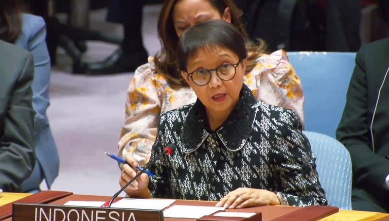 Menlu Retno walk out ketika Israel sampaikan pernyataan di DK PBB Menlu Retno walk out ketika Israel sampaikan pernyataan di DK PBB