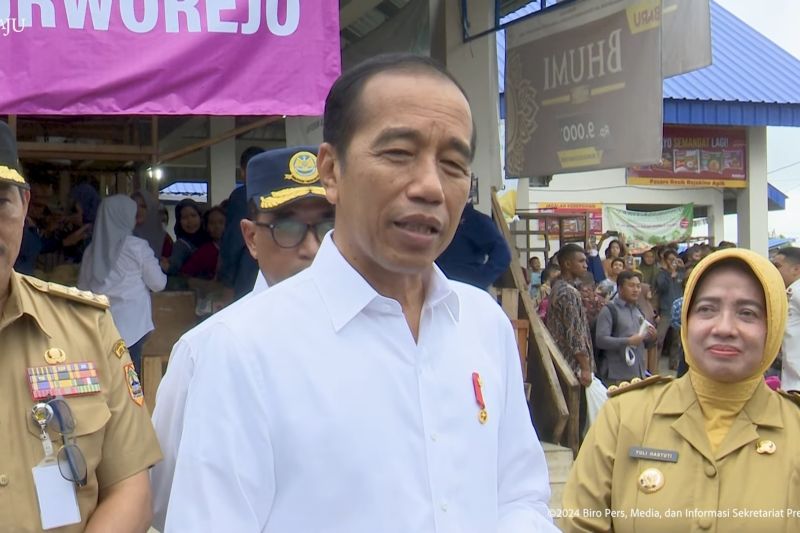 Jokowi ingin kembali ke Solo dan jadi rakyat biasa usai jabat Presiden Jokowi ingin kembali ke Solo dan jadi rakyat biasa usai jabat Presiden