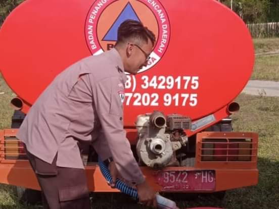 Meski sudah turun hujan sebagian warga Salatiga masih krisis air bersih Meski sudah turun hujan sebagian warga Salatiga masih krisis air bersih