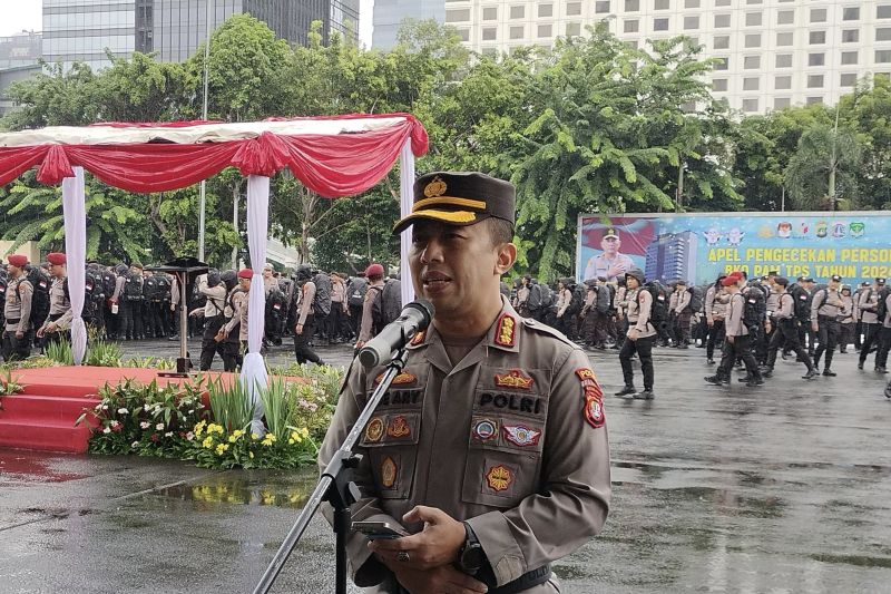 Polda Metro Jaya kerahkan 11.385 personel untuk jaga TPS Polda Metro Jaya kerahkan 11.385 personel untuk jaga TPS