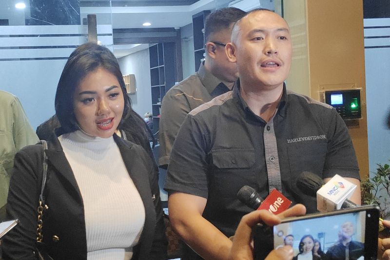 Siskaeee ajukan penundaan pemeriksaan atas kasus produksi film porno
