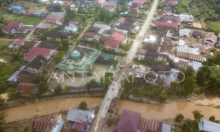 Lima kabupaten kota di Jambi tetapkan status tanggap darurat banjir