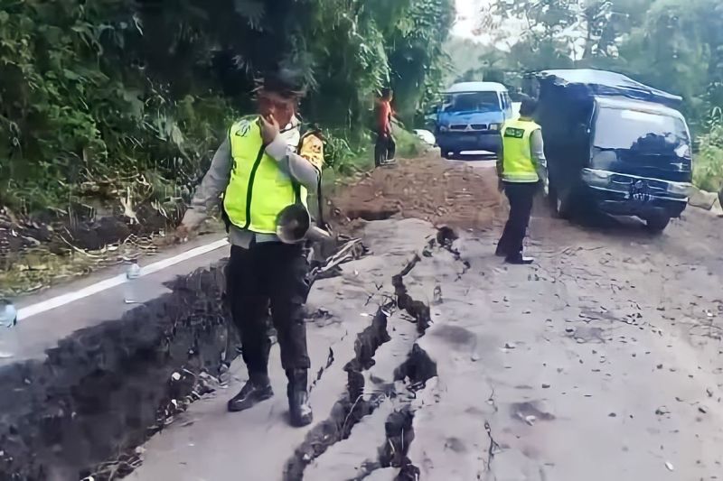 BBPJN Sumsel timbun jalan longsor di wilayah OKU