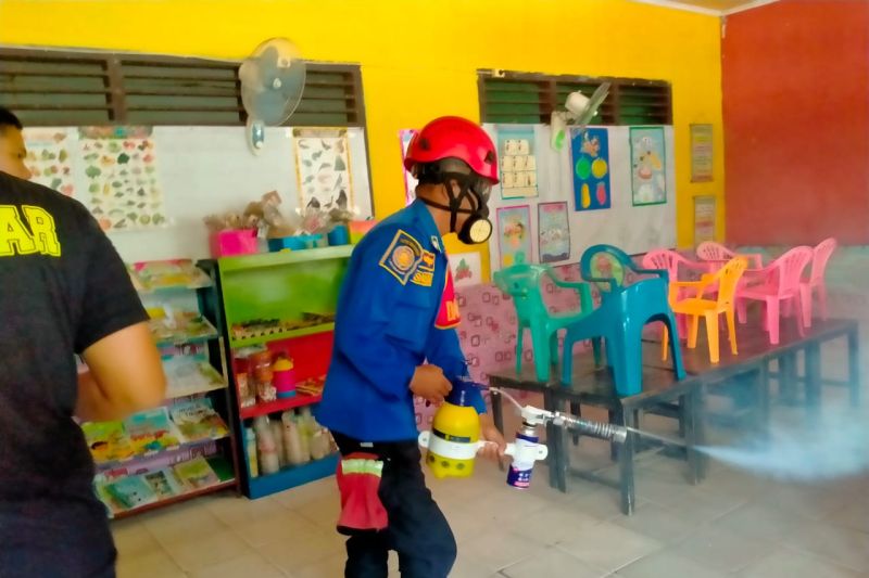 Damkarmat Lampung Selatan intensif fogging antisipasi penyebaran DBD Damkarmat Lampung Selatan intensif fogging antisipasi penyebaran DBD