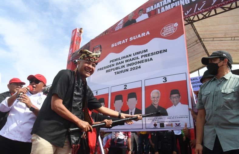 Ganjar lakukan kampanye di Jawa Tengah Ganjar lakukan kampanye di Jawa Tengah