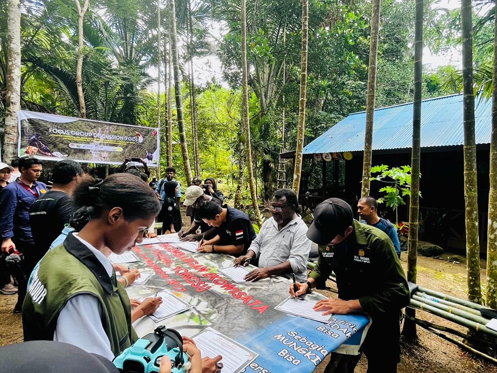 BKSDA dan Pertamina dukung pelestarian burung Cenderawasih di Papua BKSDA dan Pertamina dukung pelestarian burung Cenderawasih di Papua