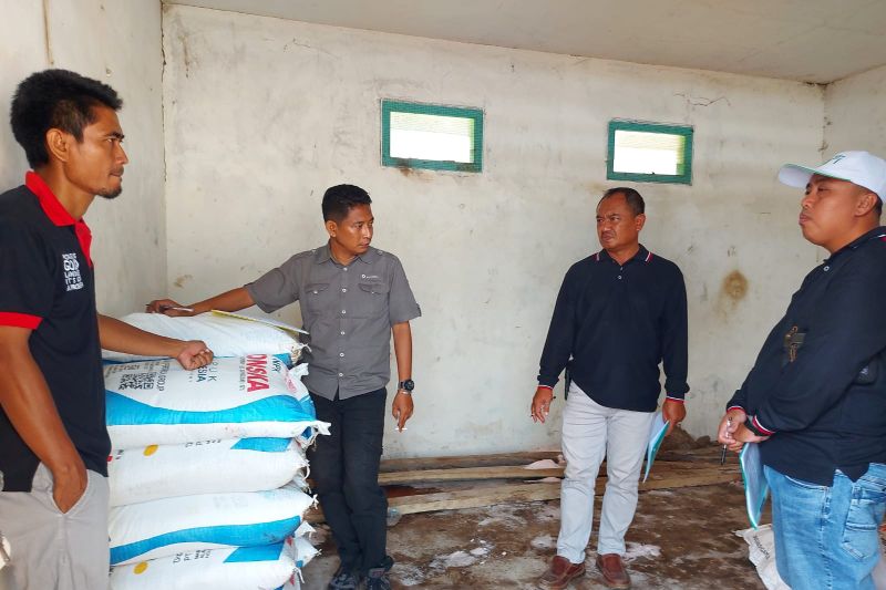Jatah alokasi pupuk subsidi secara nasional dikurangi karena keterbatasan anggaran Jatah alokasi pupuk subsidi secara nasional dikurangi karena keterbatasan anggaran