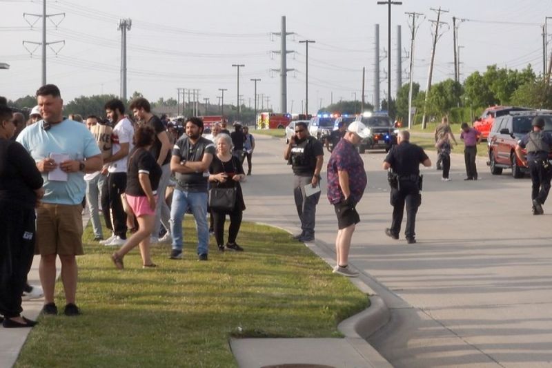 Seorang pelajar tewas dan lima lainnya terluka dalam insiden penembakan di Iowa, AS Seorang pelajar tewas dan lima lainnya terluka dalam insiden penembakan di Iowa, AS