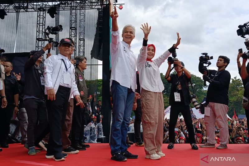 Kampanye hari ke-55 , Ganjar safari politik ke sejumlah kota Kampanye hari ke-55 , Ganjar safari politik ke sejumlah kota