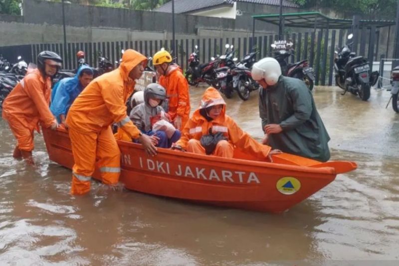 BPBD DKI sebut genangan terjadi di lima RT dan enam ruas jalan BPBD DKI sebut genangan terjadi di lima RT dan enam ruas jalan