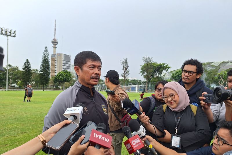 Indra Sjafri tetap bertugas sebagai direktur teknik meski latih timnas U-20 Indra Sjafri tetap bertugas sebagai direktur teknik meski latih timnas U-20