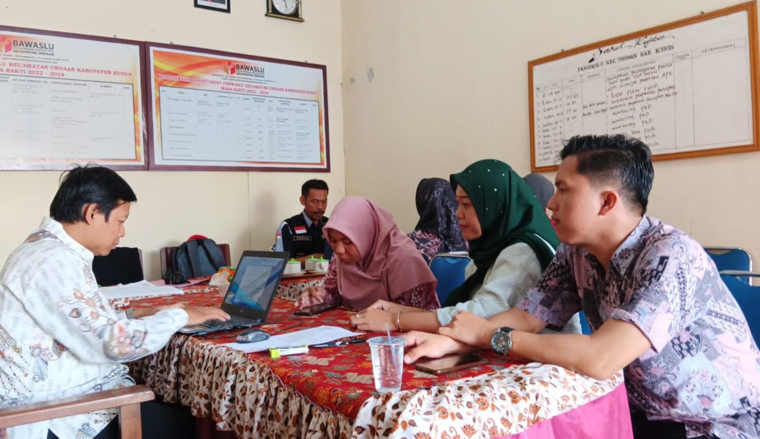 130 calon anggota KPPS di Kabupaten Kudus terbukti melakukan pelanggaran 130 calon anggota KPPS di Kabupaten Kudus terbukti melakukan pelanggaran