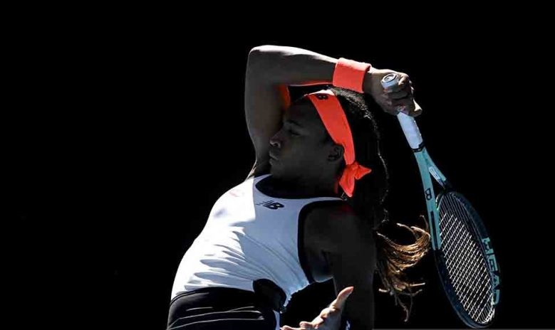 Gauff melenggang ke babak keempat Australian Open dengan mudah Gauff melenggang ke babak keempat Australian Open dengan mudah